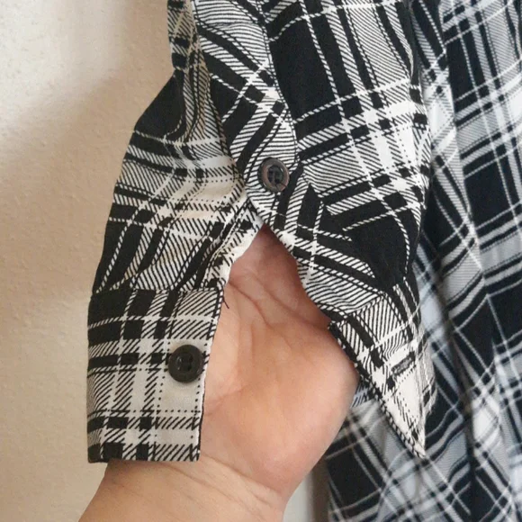 Torrid Black And White Plaid Challis Shirtdress - Picture 7 of 15